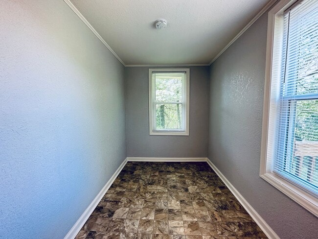 Building Photo - Delightful Upgraded 2-Bedroom Bungalow with New Appliances and Central A/C (Lawn Maintenance Incl...