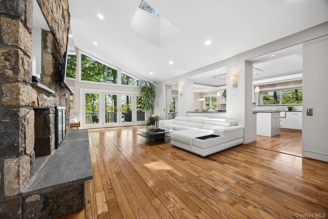 Building Photo - 4 Mohican Trail