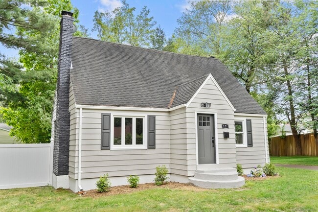 Building Photo - 17 Brookdale Ave