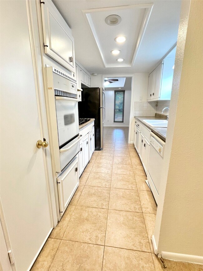 Building Photo - 307 Whitecap Dr