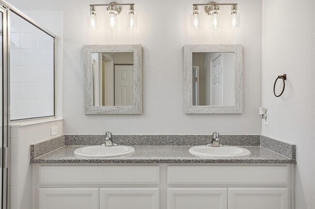 Building Photo - 55 Matanzas Lakes Dr