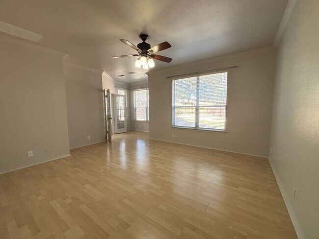 Building Photo - 4-Bed Home in Gated Community with Amenities