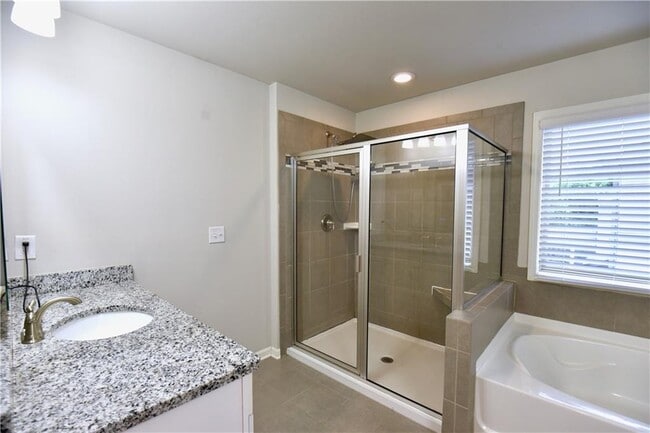 Building Photo - 4358 Mantova Dr NE