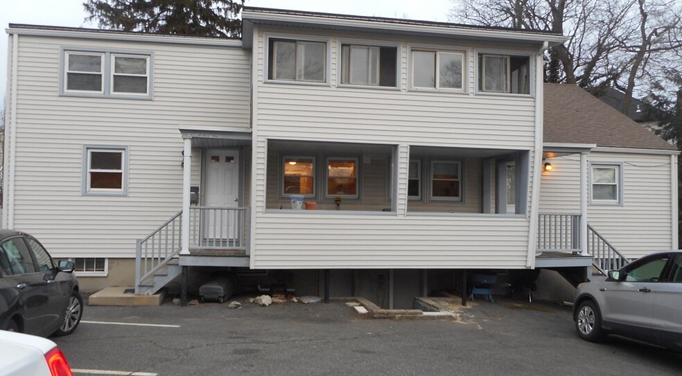 Building Photo - 53 Grimshaw St