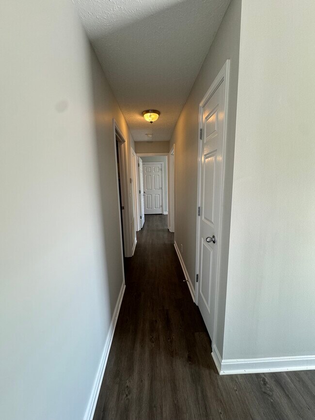 Building Photo - Woodfield