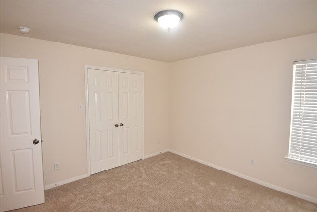 Building Photo - 1035 Junction Ct