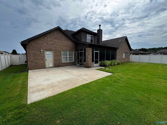 Building Photo - 2532 SW Oxmoor Blvd