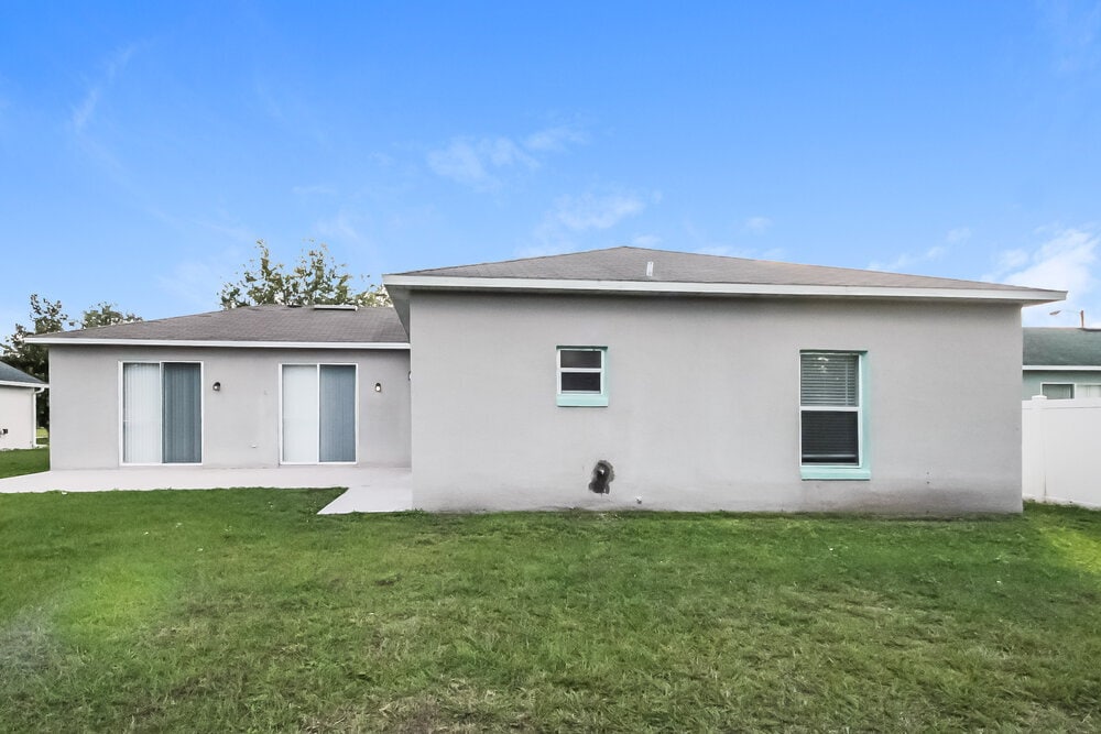 Building Photo - 405 Acacia Tree Way