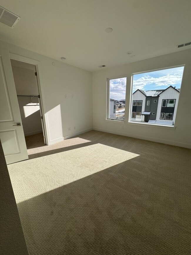Building Photo - Brand-new townhome for rent in the heart of Erie Town Center