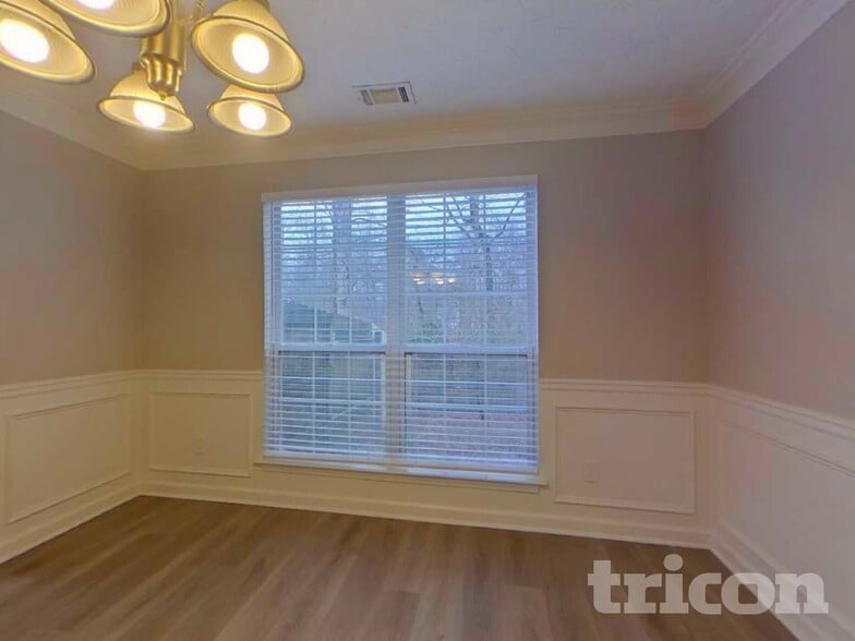 Building Photo - 2255 Hamilton Parc Ln