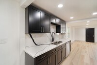 Building Photo - 3/2 Completely Renovated Modern Home in Pr...