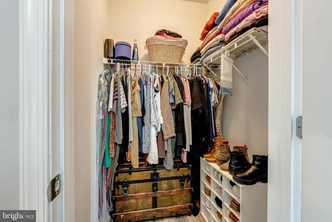 Building Photo - 42461 Rockrose Square