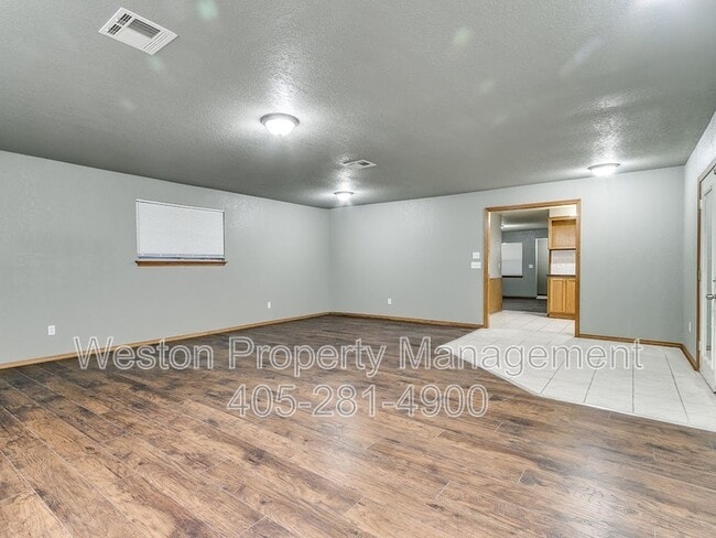 Building Photo - 1304 Regency Blvd