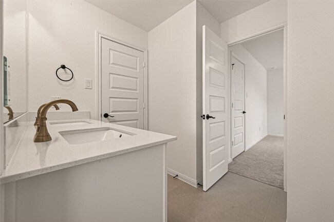 Building Photo - 7327 Blue Gentiana Ln