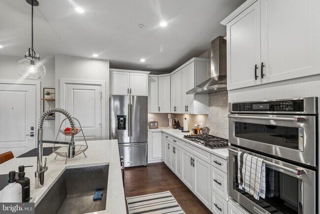 Building Photo - 3503 Bellflower Ln
