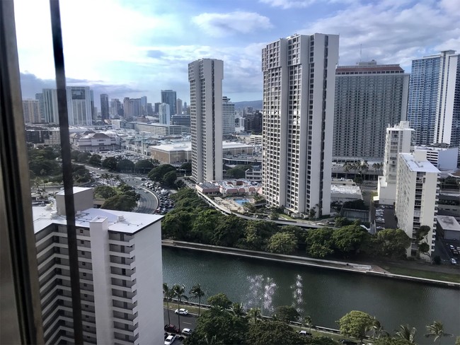 Building Photo - 1700 Ala Moana Blvd