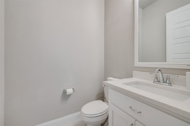 Building Photo - 9767 Maple Hill Ln