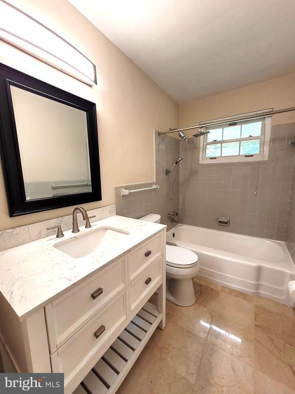Building Photo - 3211 Korte Ct
