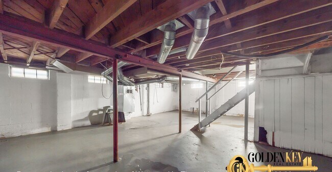 Building Photo - Eastside Detroit 3 bedroom Home Close to A...