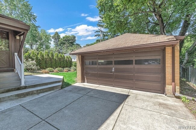 Building Photo - 69 Berryman Dr