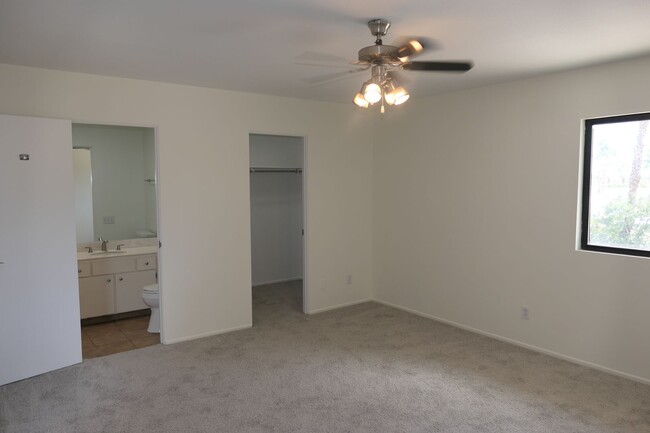 Building Photo - South Palm Springs, 3 bedroom condo, Long ...