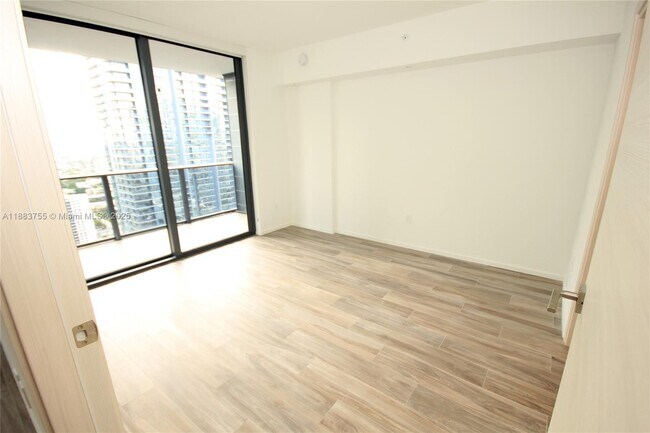 Building Photo - 801 S Miami Ave
