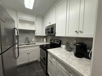 Building Photo - 2601 Bellefontaine