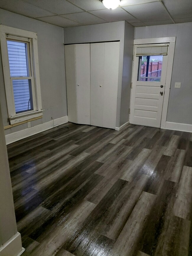 Building Photo - 316 N 10th St