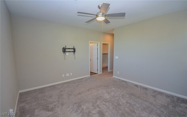 Building Photo - 541 Tokopah Falls St