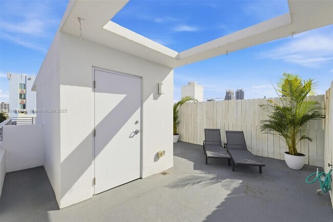 Building Photo - 421 Meridian Ave