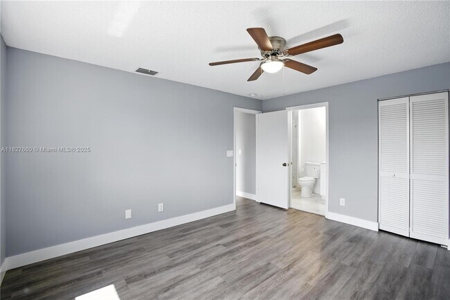 Building Photo - 1723 SW 109th Terrace
