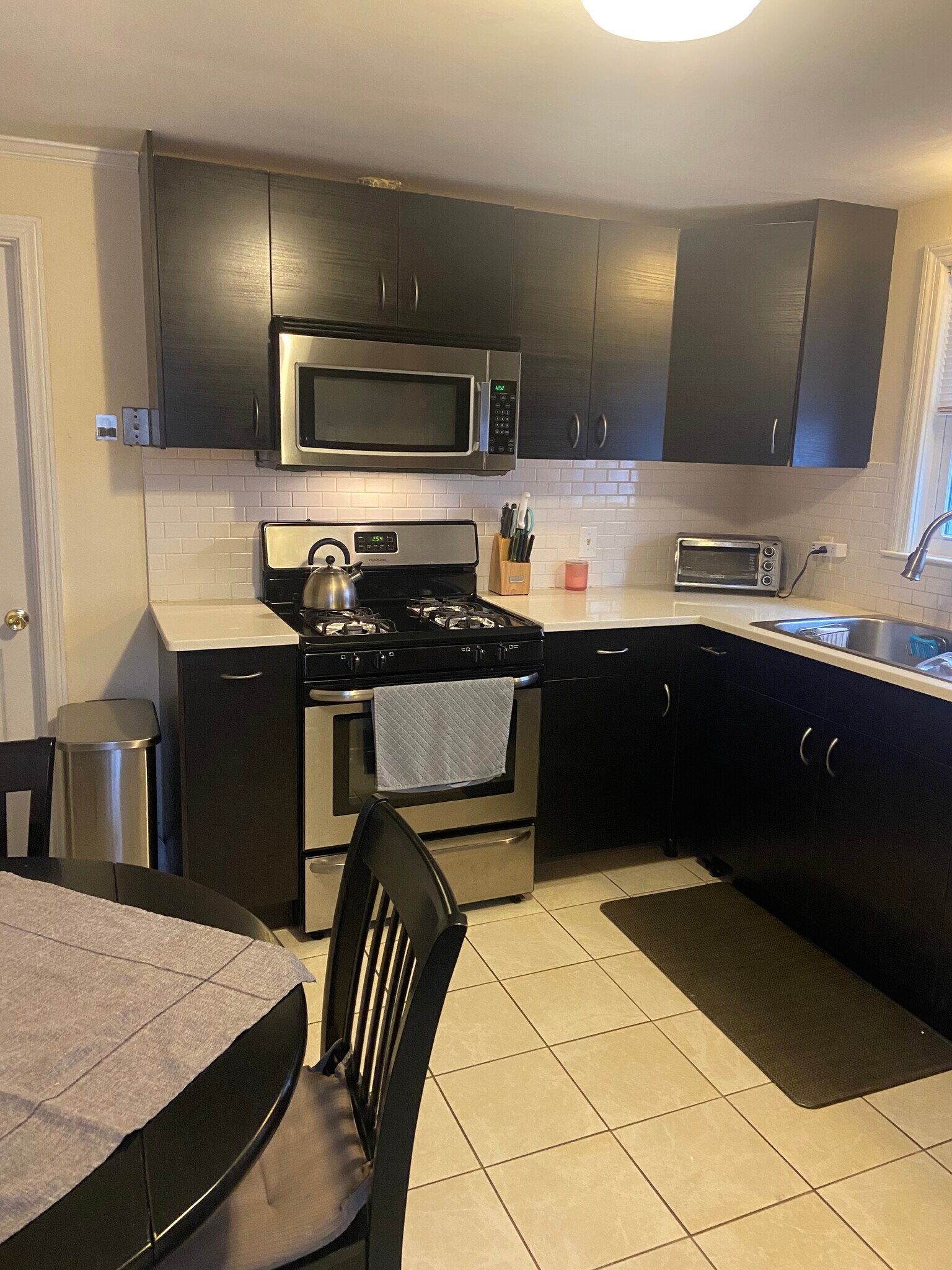 Building Photo - 15 Weymouth Ave