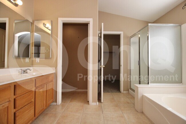 Building Photo - 10234 E Javelina Ave