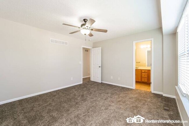Building Photo - 3 Bedroom/ 2 Bath Home in Gardner! Availab...