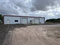 Building Photo - 1204 Co Rd 408