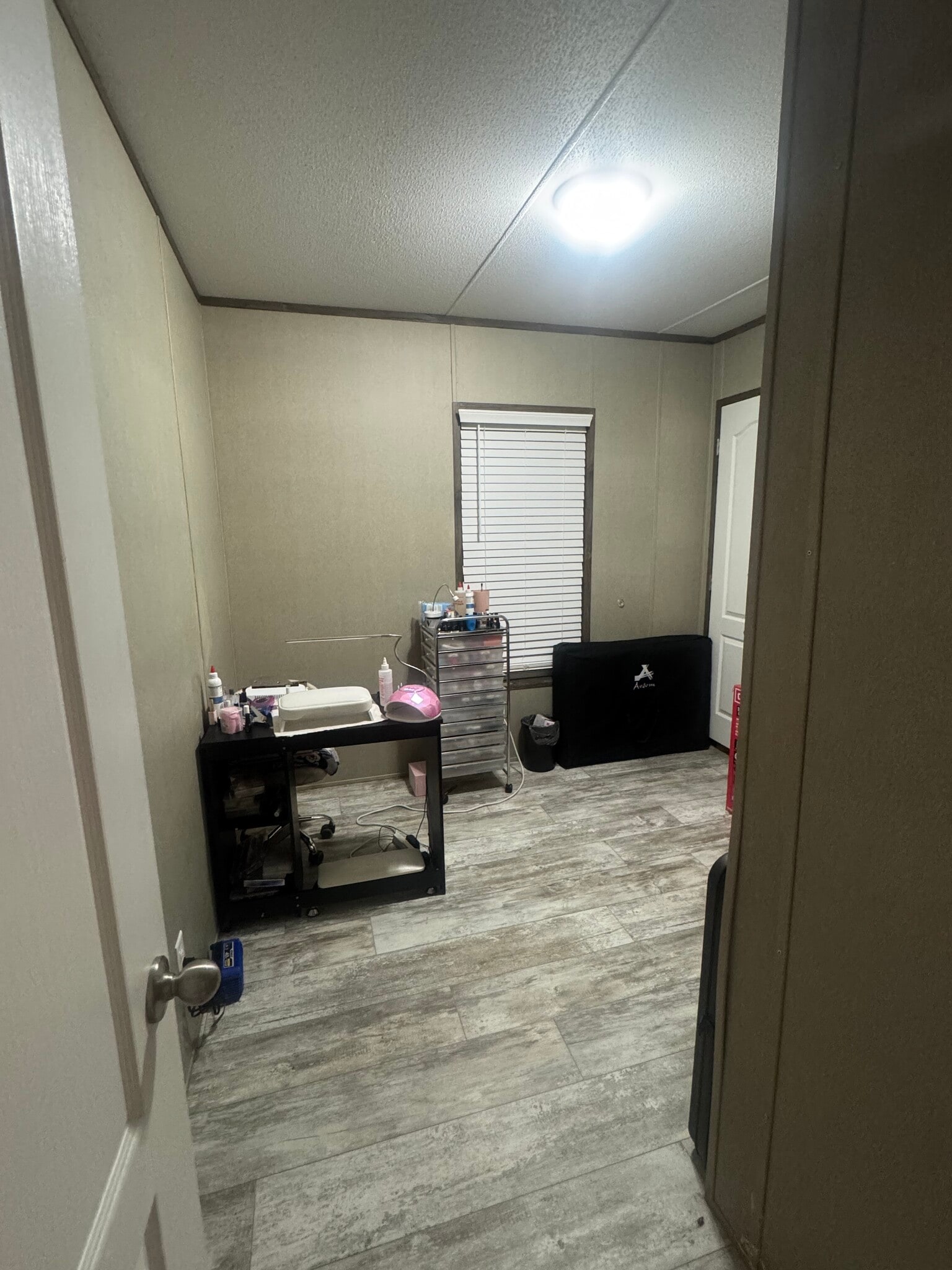 Building Photo - 8220 Pinecrest Dr