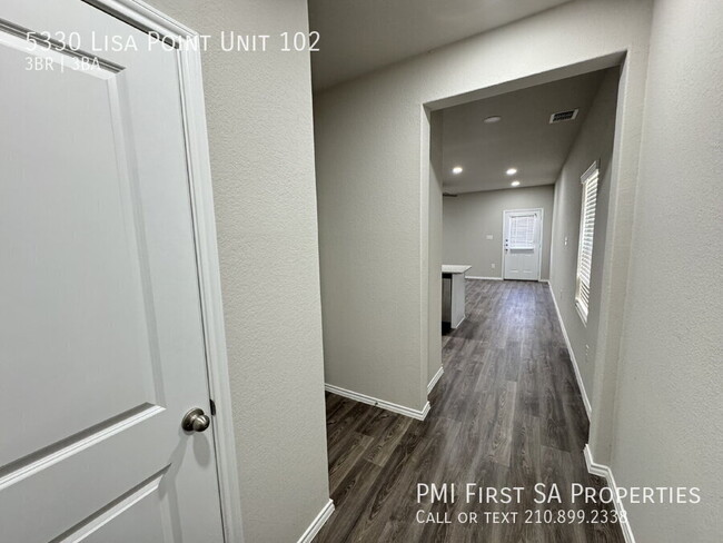 Building Photo - Brand new duplex unit ready to move at Sub...