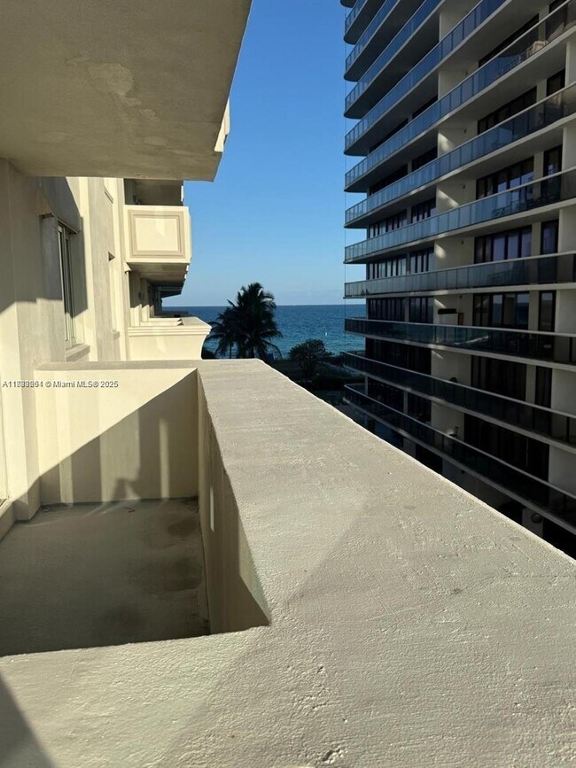 Building Photo - 9499 Collins Ave