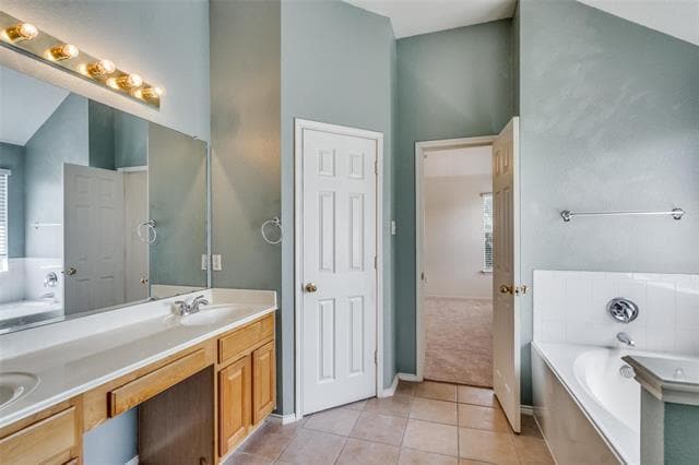 Building Photo - 3408 Oleander Dr