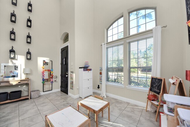 Building Photo - 6703 Sandia Crest St