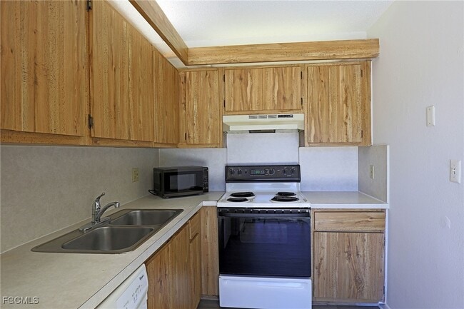 Building Photo - 5580 Malt Dr
