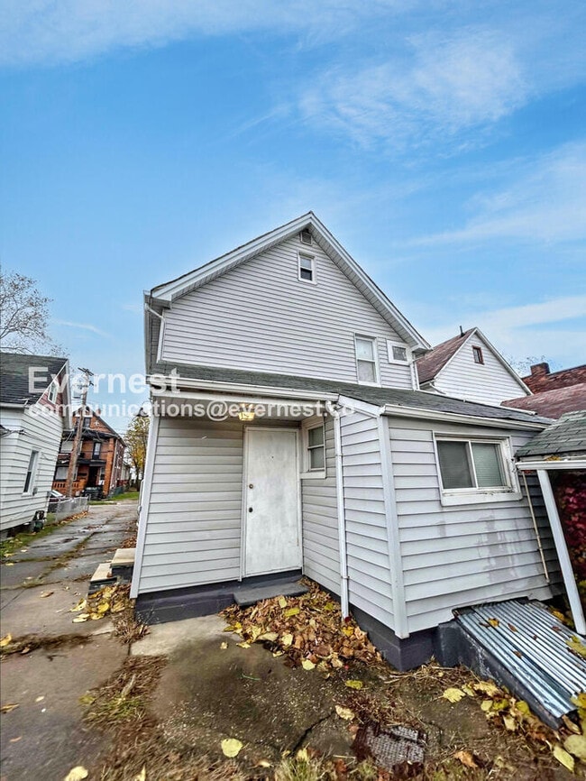 Building Photo - 1079 E 68th St