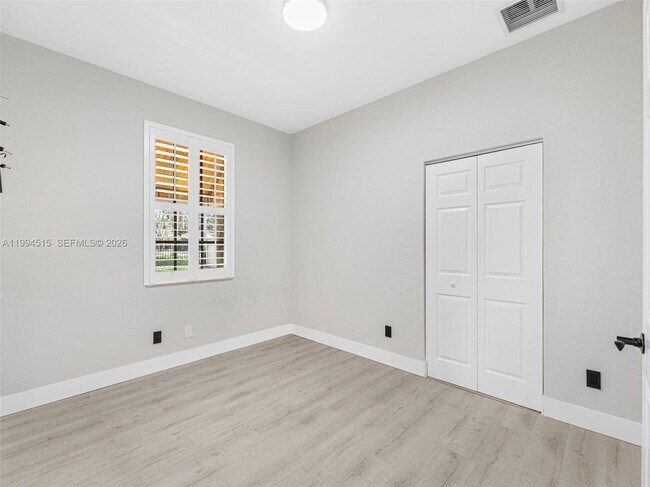 Building Photo - 4851 Bonsai Cir