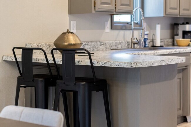 Building Photo - 2 Felton Ln