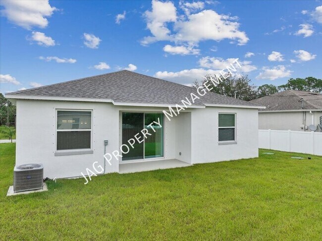 Building Photo - 516 Fredericksburg St