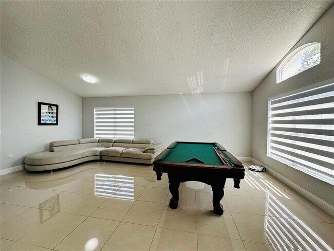 Building Photo - 8885 Palisades Beach Ave