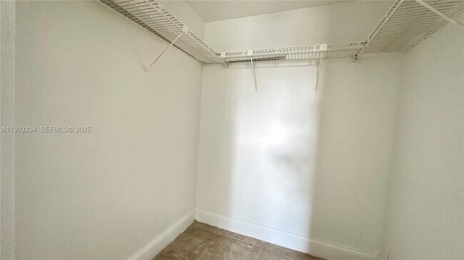 Building Photo - 8020 Fairview Dr