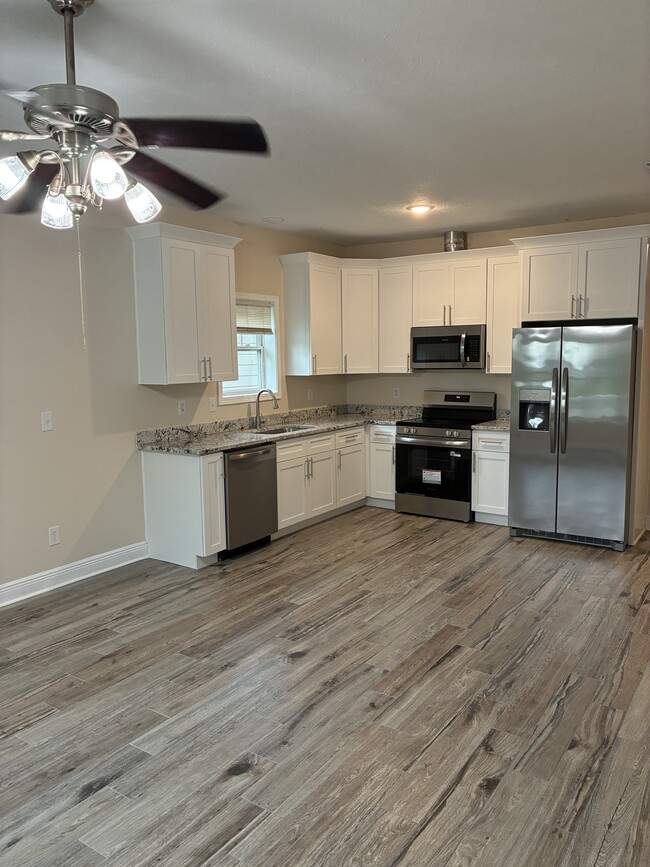 Building Photo - 103 Old Spanish Trail