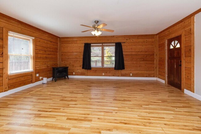 Building Photo - 88 Laurel Cove