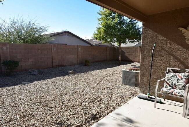 Building Photo - 275 W Santa Gertrudis Trail